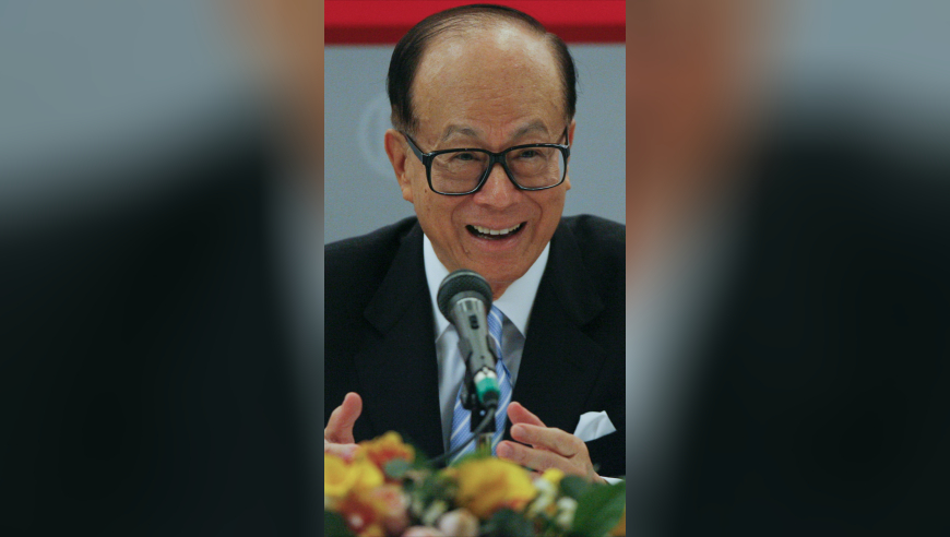 3岁男孩从27楼走廊坠亡,2025年新澳彩资料大全,多元化方案执行策略_界面版V5.31